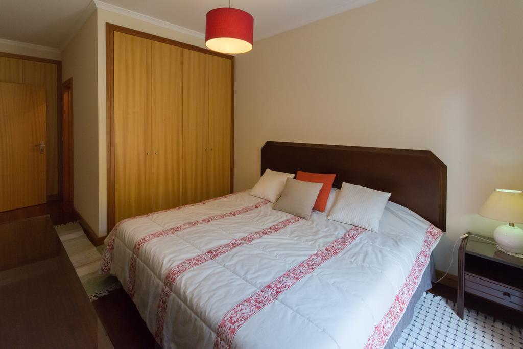 Quinta Da Torre Apartment กามารา ดิ โลบุช ภายนอก รูปภาพ